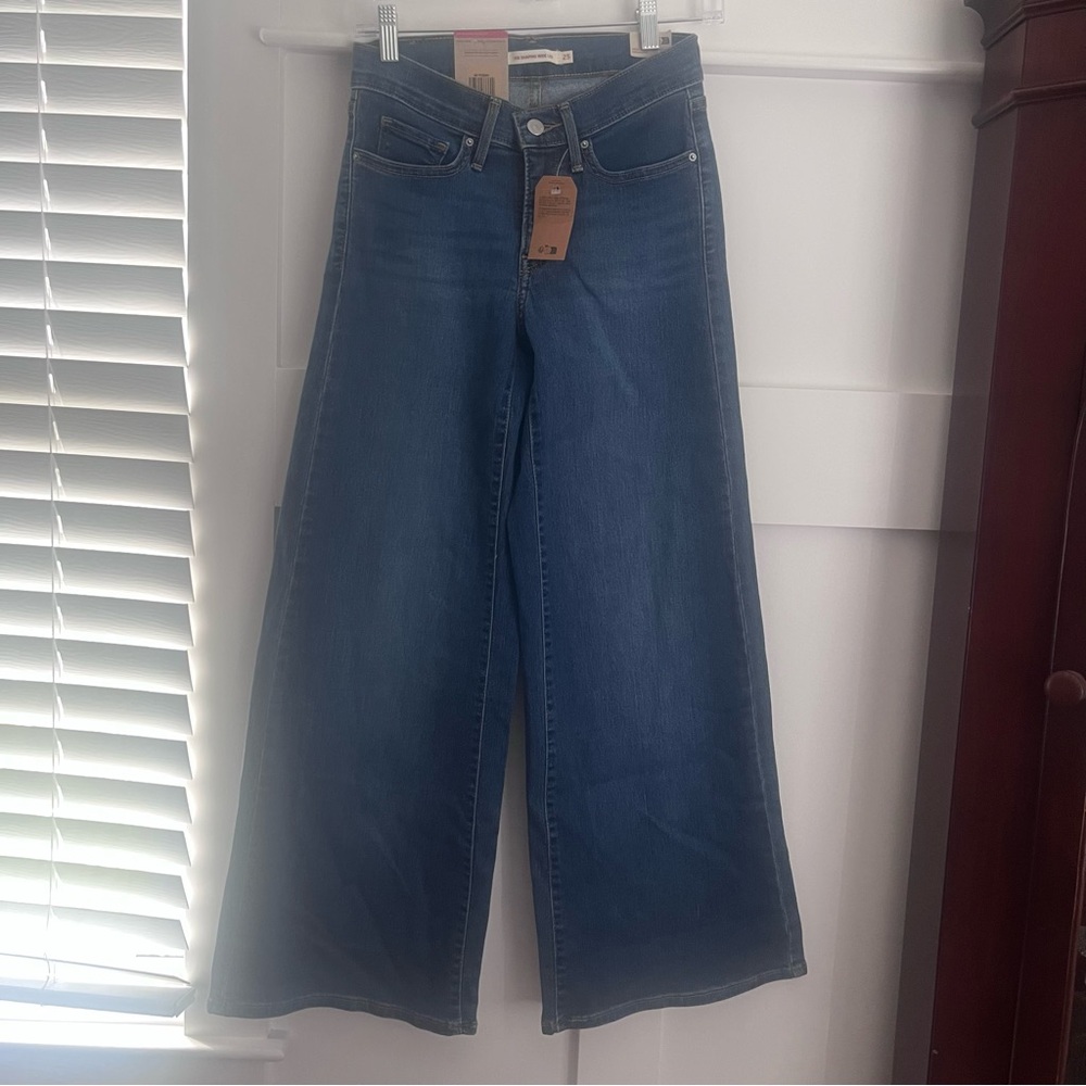 Levi's Wide Leg Flare Jeans - Medium Blue Denim